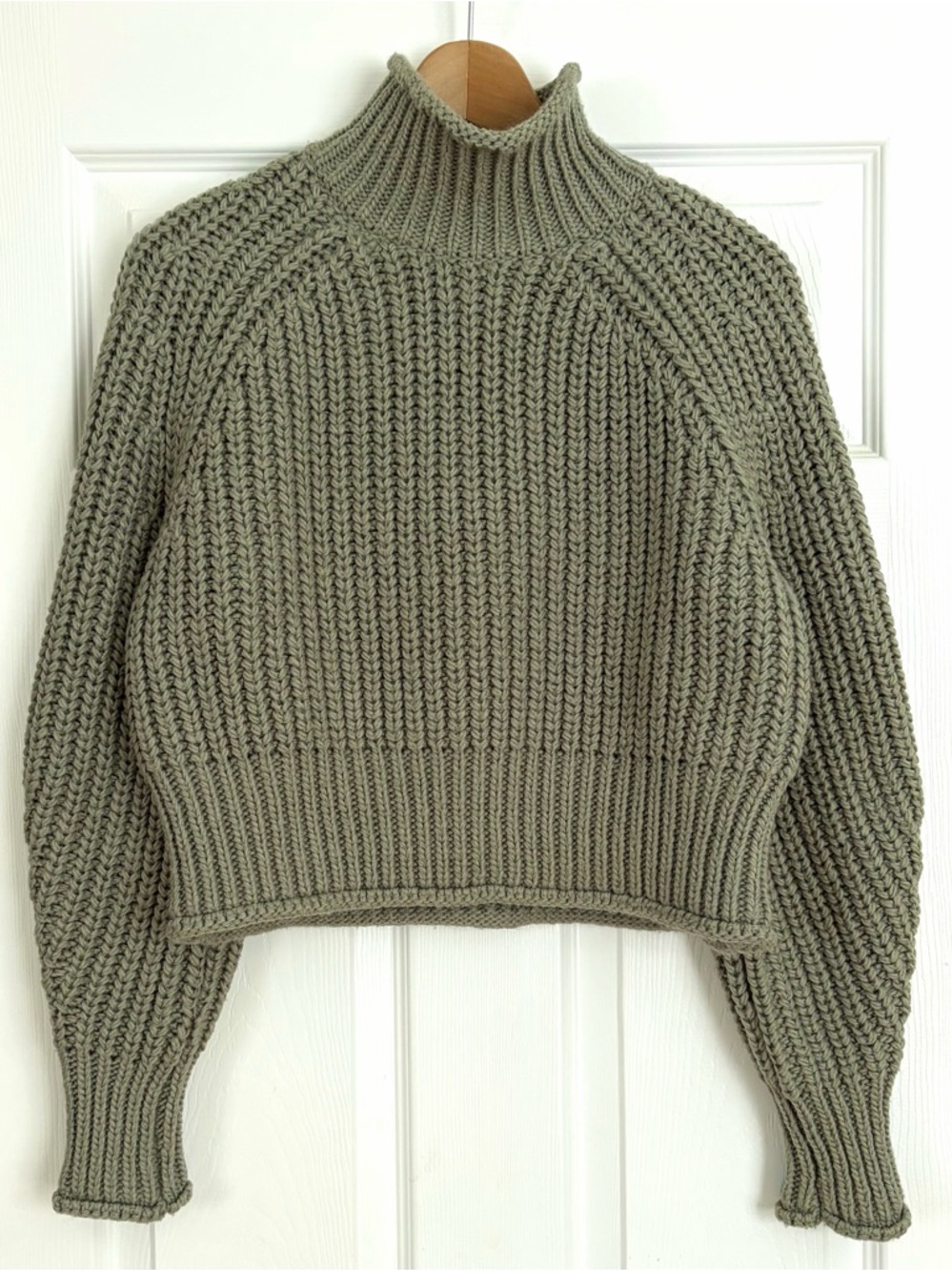 H&M Chunky Knit Sweater Size S